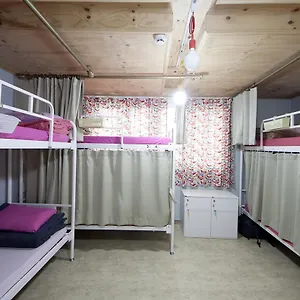  Hostel Hongdae Lazy Fox In
